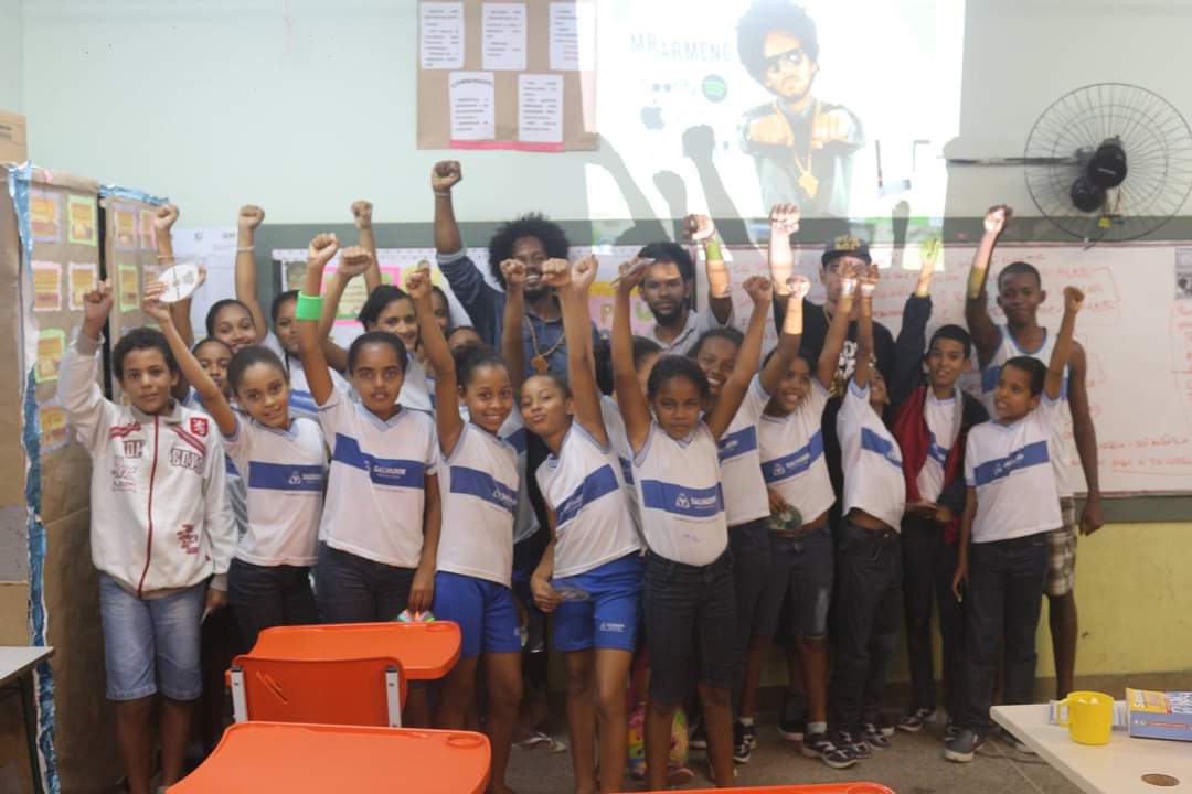 com Mr. Armeng e DJ Kazpa na Oficina de Musica Rap em 2015 - Escola Municipal Joaquim Magalhães