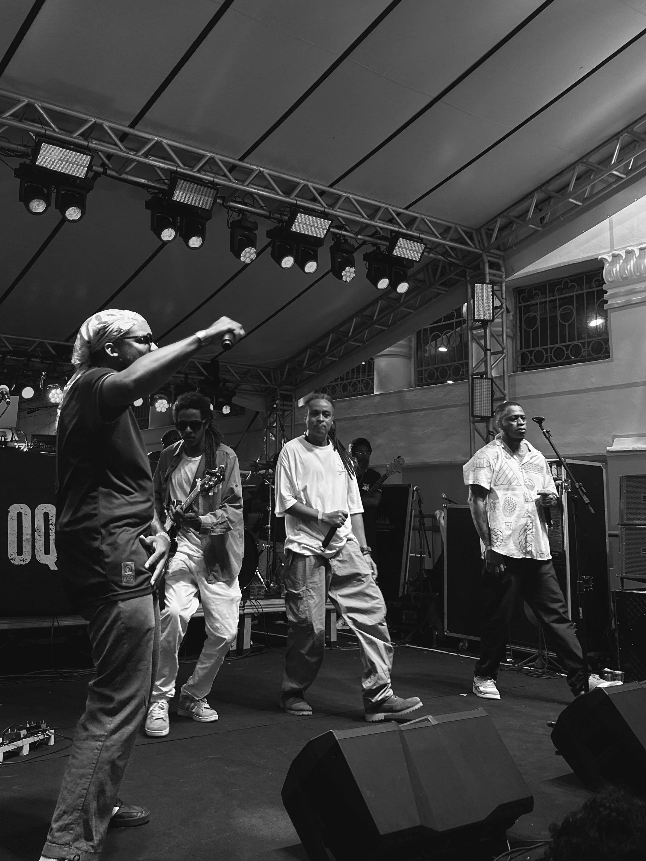 O QUADRO FEZ DO MUNCAB UM TEMPLO: QUANDO A FAVELA SE MOVE, O RAP VIRA CULTO